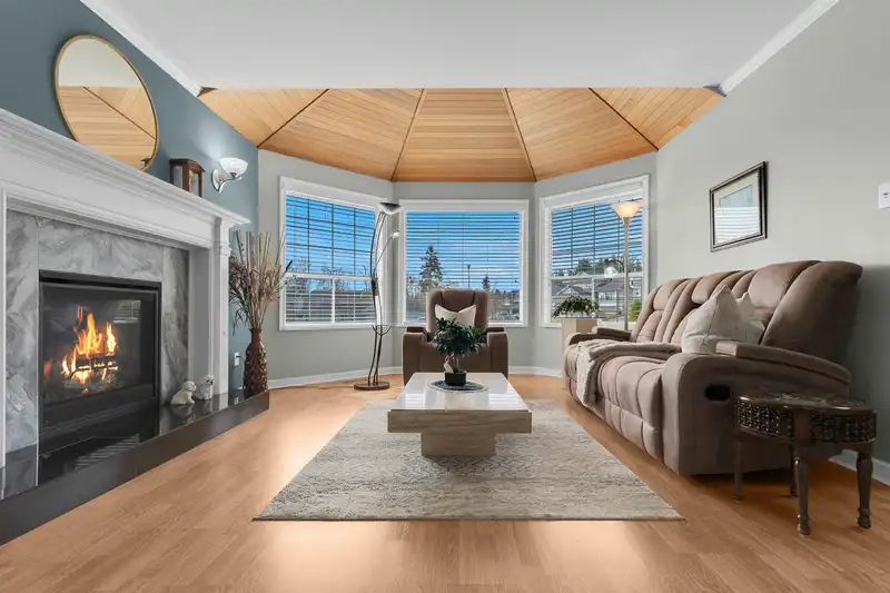 19103 SUNDALE CLOSE - photo 3 of 20