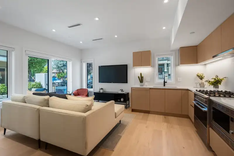 1010 W 52ND AVENUE - photo 3 of 10