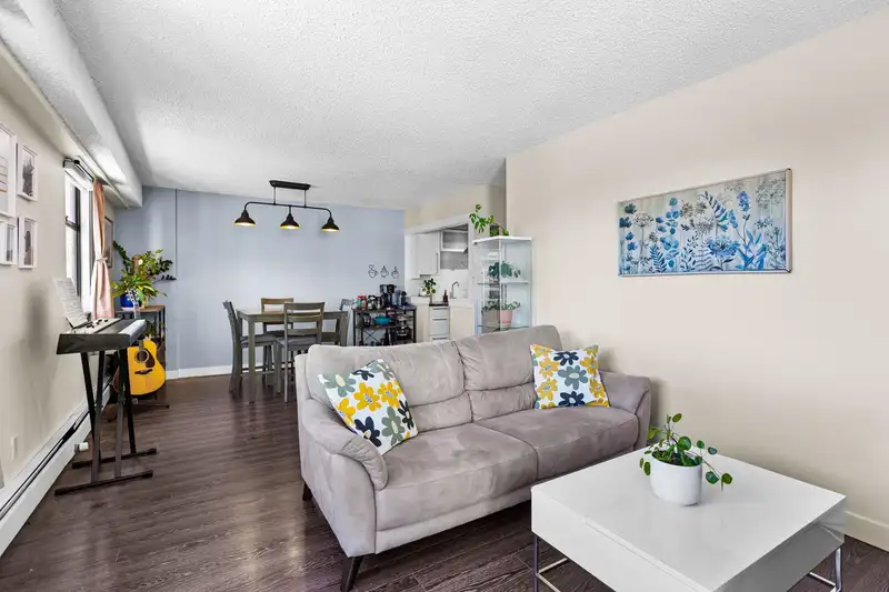 202 209 CARNARVON STREET - photo 4 of 40