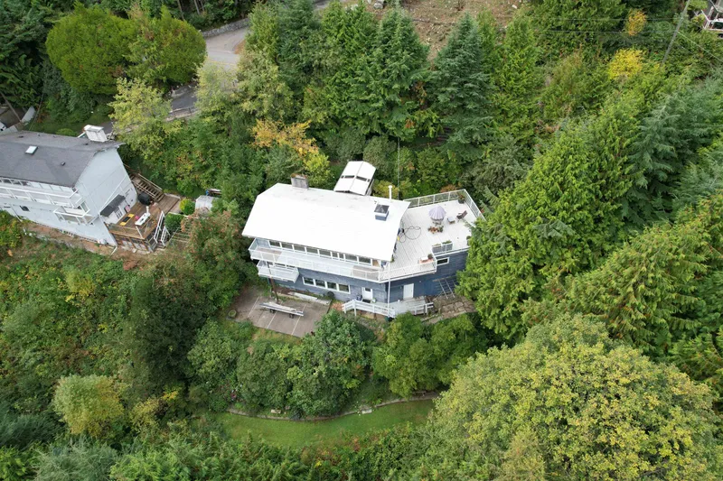 510 ST. ANDREWS ROAD - photo 2 of 24