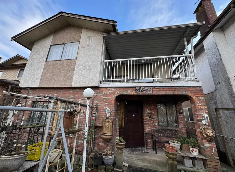 2534 E 21ST AVENUE - photo 1 of 7
