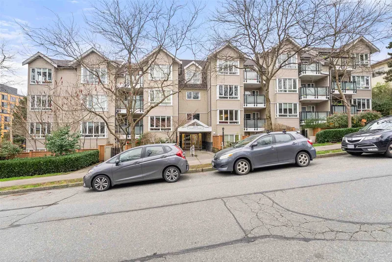 308 1823 E GEORGIA STREET - photo 1 of 25