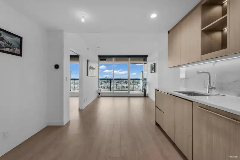 3310 4890 LOUGHEED HIGHWAY - photo 3 of 31