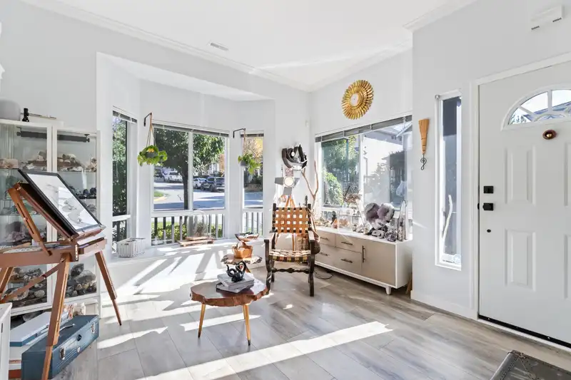 38 8888 216 STREET - photo 4 of 40