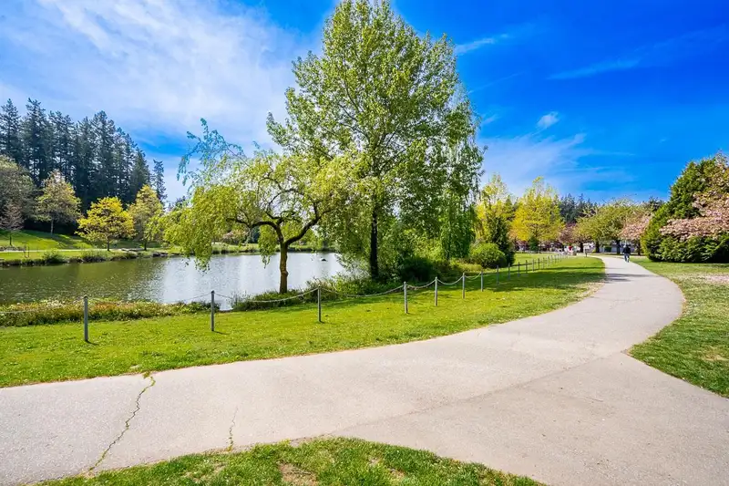 6081 W BOUNDARY DRIVE - photo 3 of 39