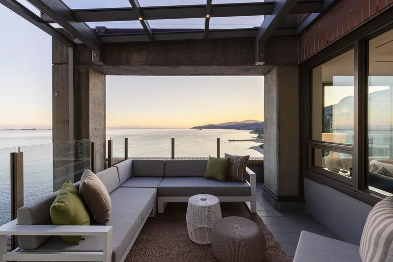 12 2250 BELLEVUE AVENUE - photo 1 of 25