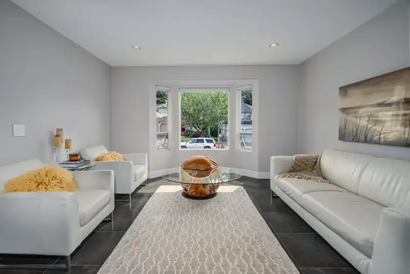 2978 SOUTHERN CRESCENT - photo 3 of 40