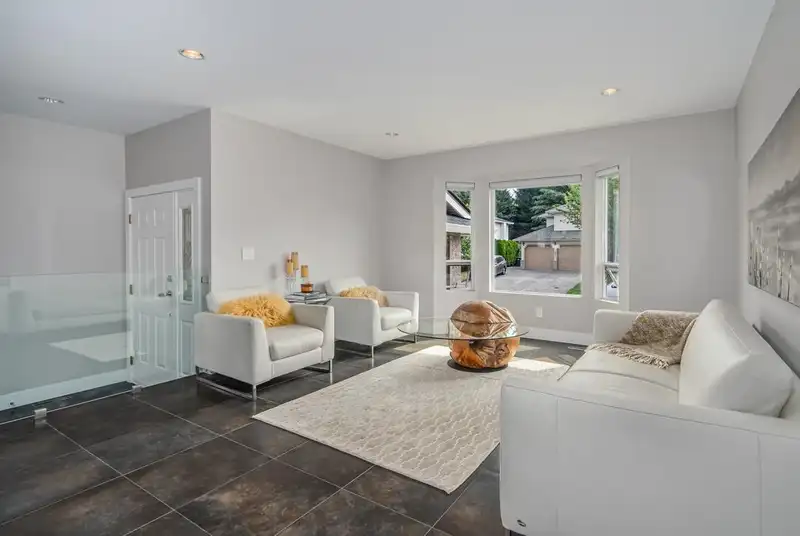 2978 SOUTHERN CRESCENT - photo 4 of 40