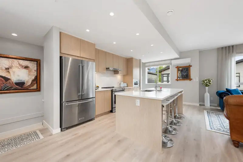 41204 HIGHLINE PLACE - photo 3 of 40