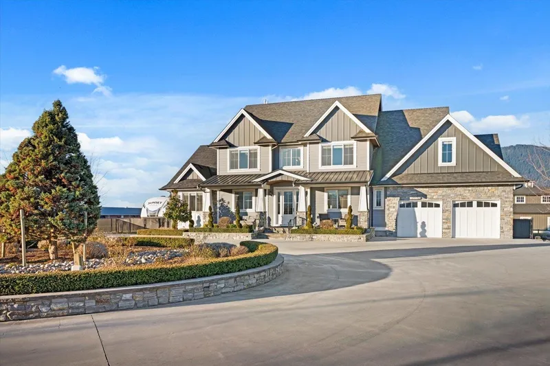 6257 SUMAS PRAIRIE ROAD - photo 1 of 25