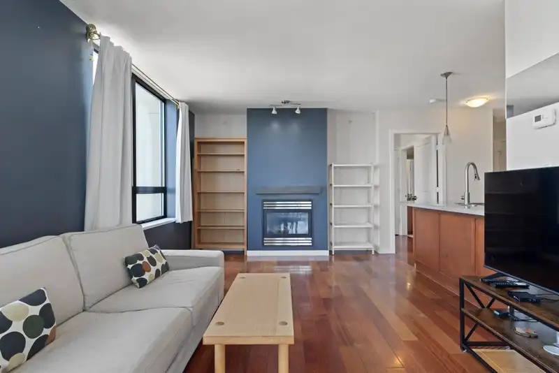 2705 4333 CENTRAL BOULEVARD - photo 3 of 36