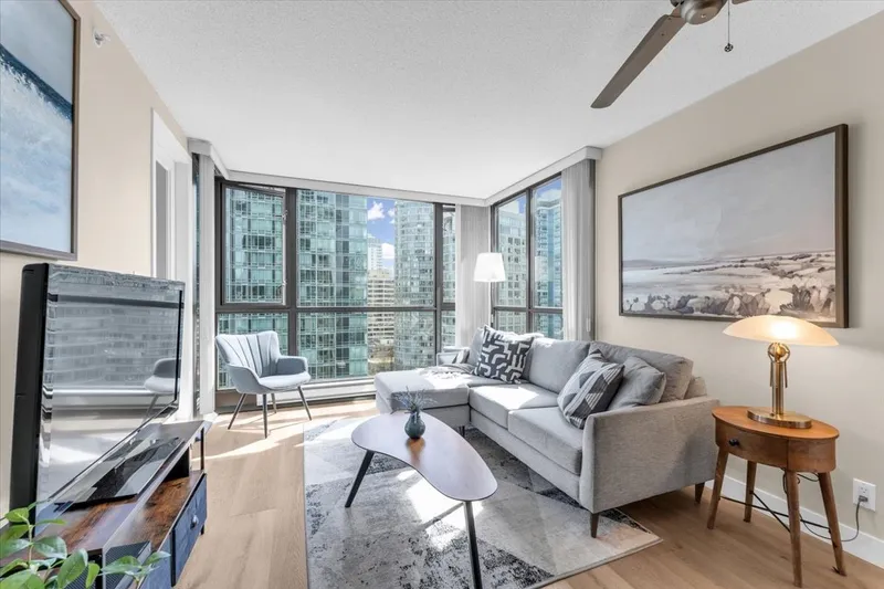 2011 1331 ALBERNI STREET - photo 3 of 25