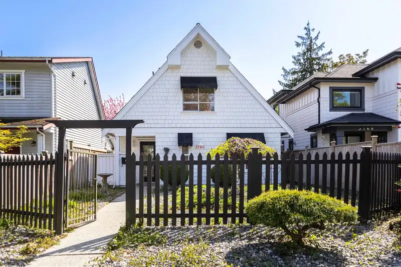 3780 SHUSWAP AVENUE - photo 1 of 36