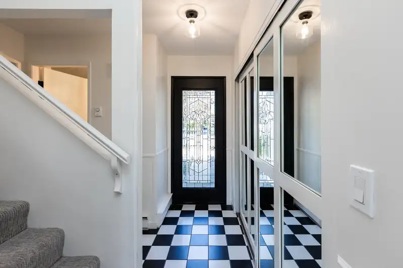 3780 SHUSWAP AVENUE - photo 4 of 36
