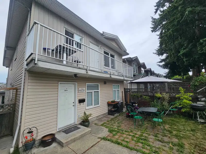 4651 A CANADA WAY - photo 4 of 19