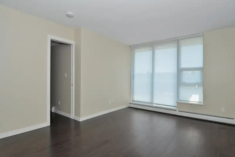 401 1708 COLUMBIA STREET - photo 3 of 22