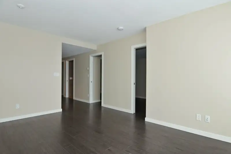 401 1708 COLUMBIA STREET - photo 4 of 22