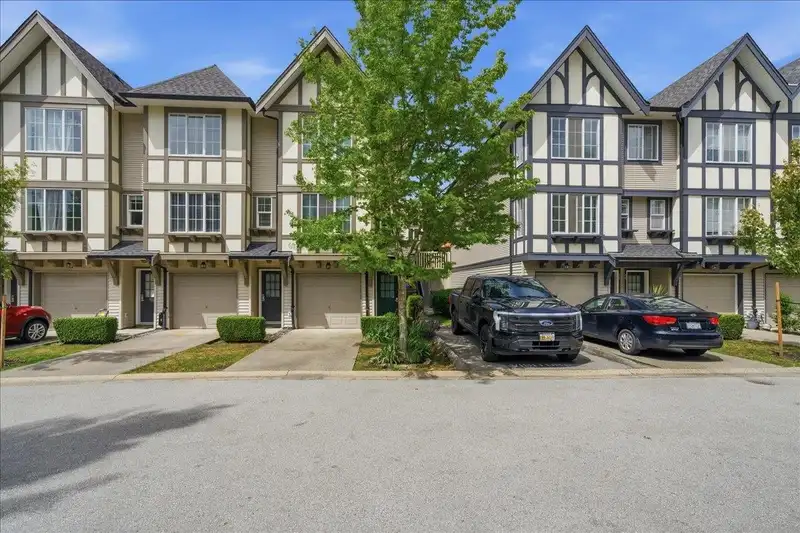 98 20875 80 AVENUE - photo 3 of 38