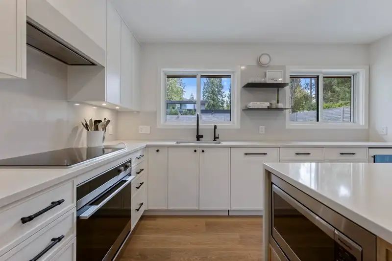 2680 EDGEMONT BOULEVARD - photo 2 of 37