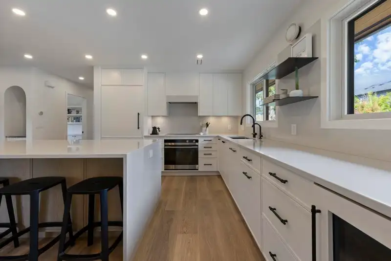 2680 EDGEMONT BOULEVARD - photo 4 of 37
