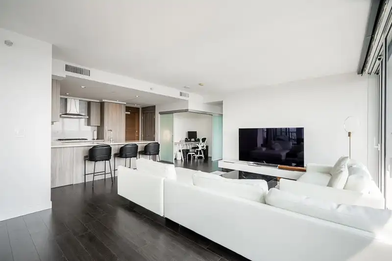 4308 4720 LOUGHEED HIGHWAY - photo 4 of 40