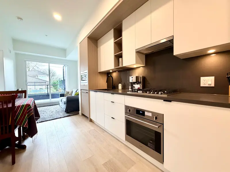 105 2268 E BROADWAY STREET - photo 4 of 20