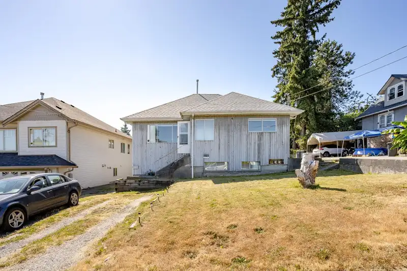 226 NELSON STREET - photo 1 of 32
