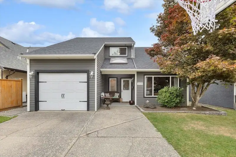 2125 WINSTON COURT - photo 1 of 26