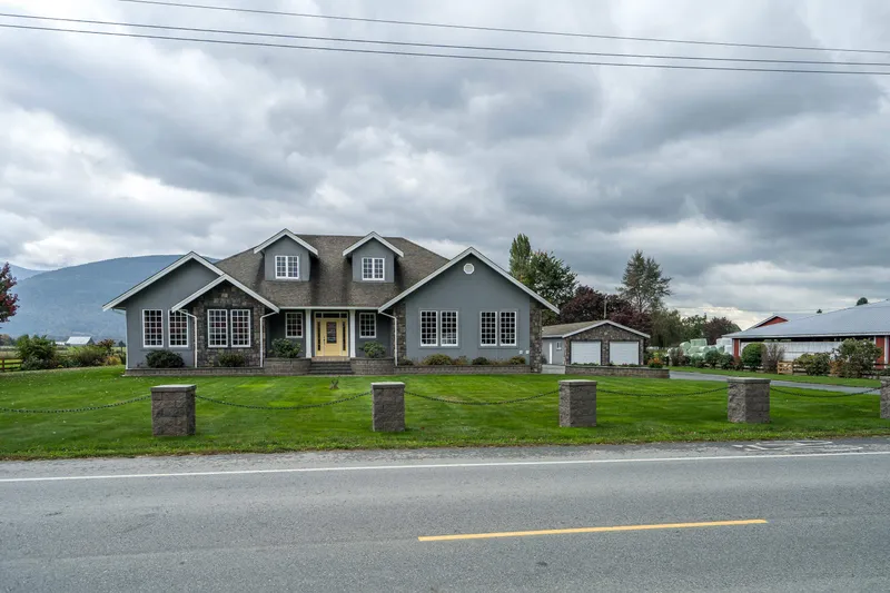 42872 SOUTH SUMAS ROAD - photo 2 of 25