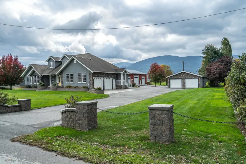 42872 SOUTH SUMAS ROAD - photo 4 of 25