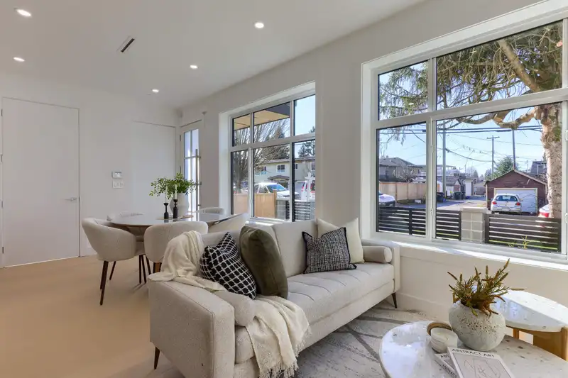 1 4742 ST. CATHERINES STREET - photo 1 of 16