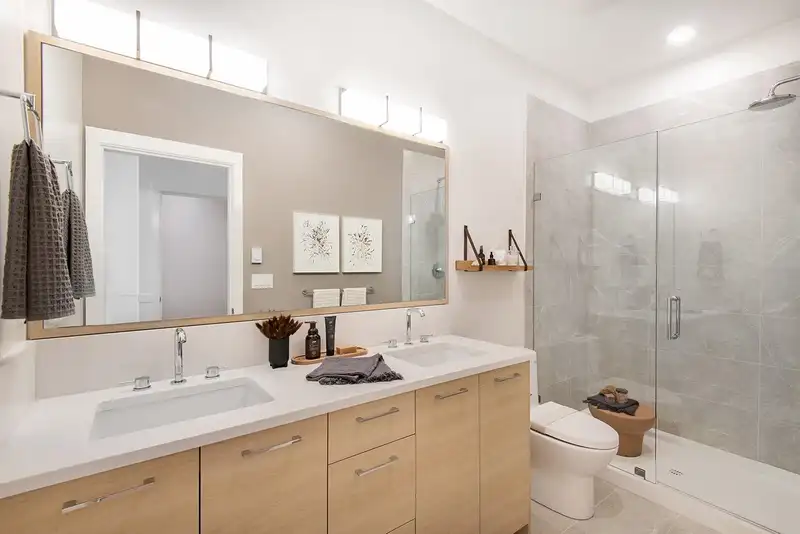 116 3489 BAYCREST AVENUE - photo 2 of 8