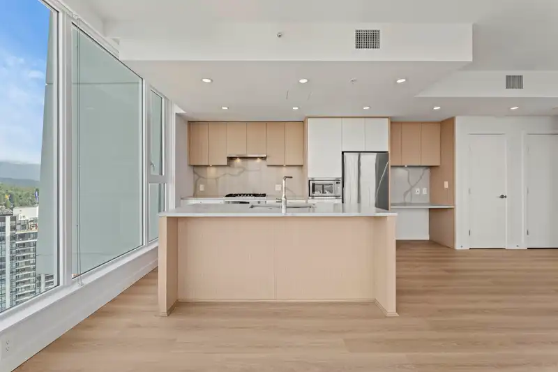 2901 567 CLARKE ROAD - photo 2 of 40