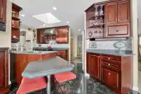 402 15050 PROSPECT AVENUE - thumbnail 6