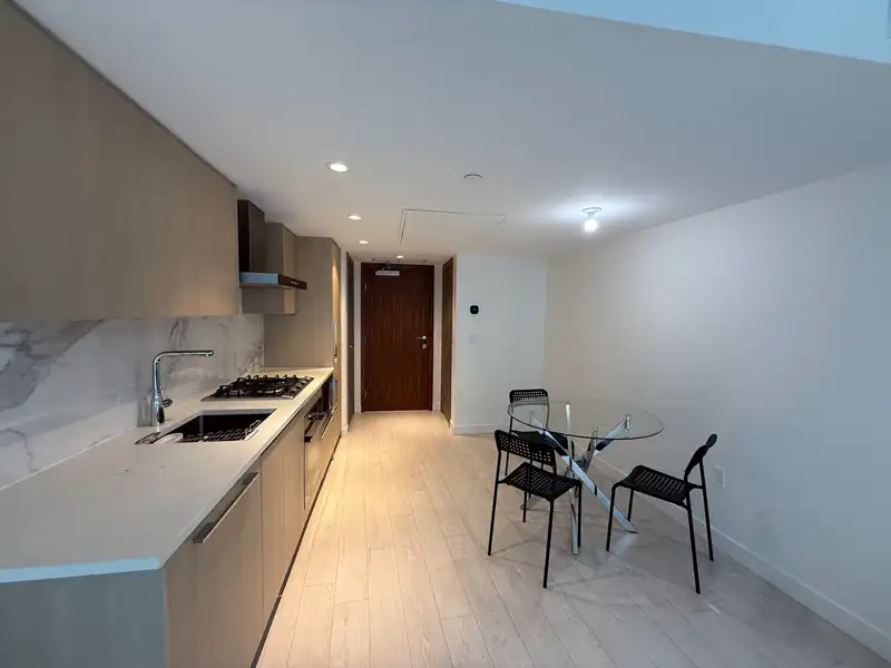 883 8608 HAZELBRIDGE WAY - photo 3 of 14