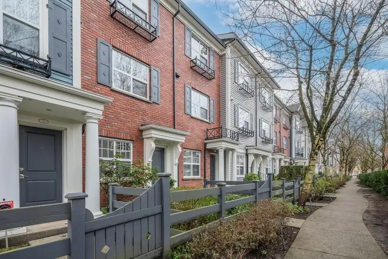 20 19538 BISHOPS REACH STREET - photo 1 of 29
