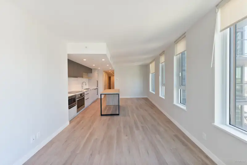 1105 567 EMERSON STREET - photo 2 of 30