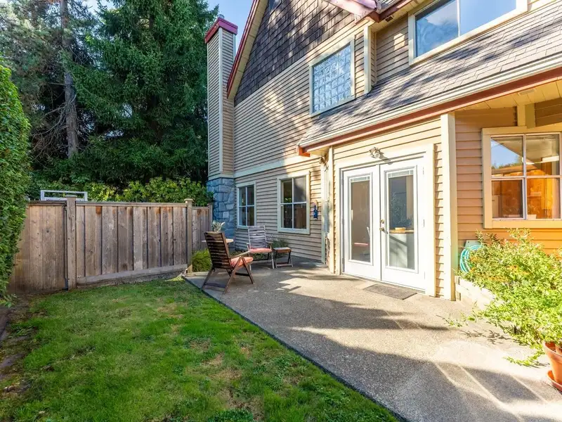 11 5400 PATTERSON AVENUE - photo 1 of 21