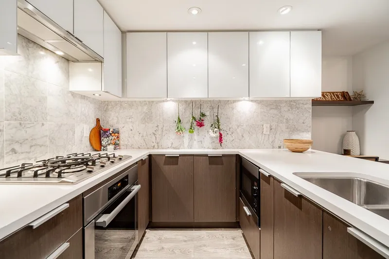 1106 110 SWITCHMEN STREET - photo 3 of 25