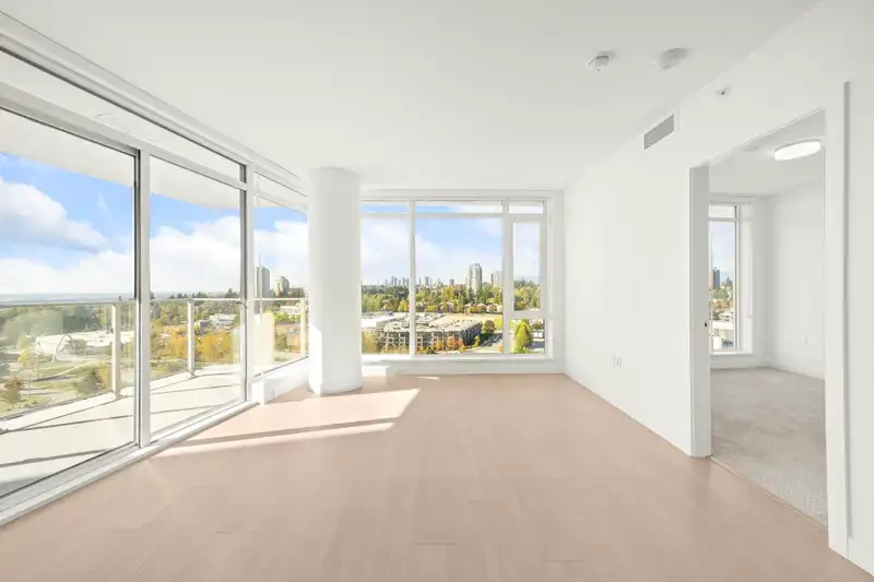 1601 7683 PARK CRESCENT - photo 1 of 37