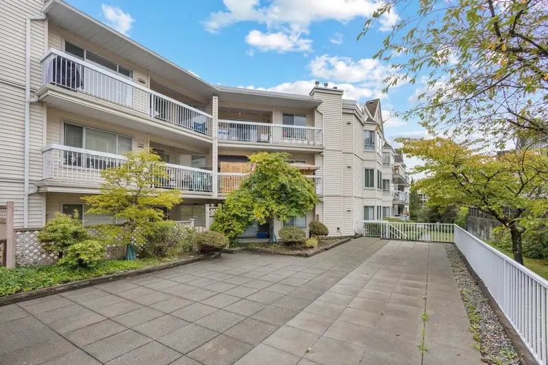 206 9299 121 STREET - photo 2 of 25