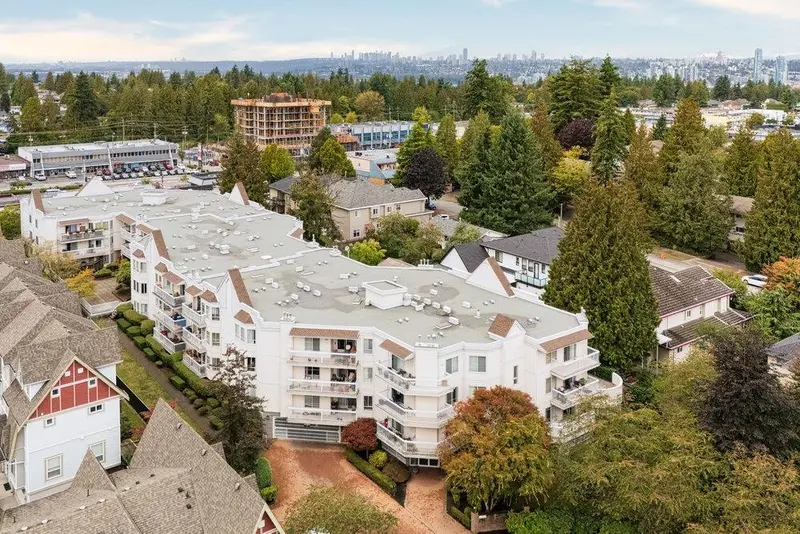 206 9299 121 STREET - photo 4 of 25