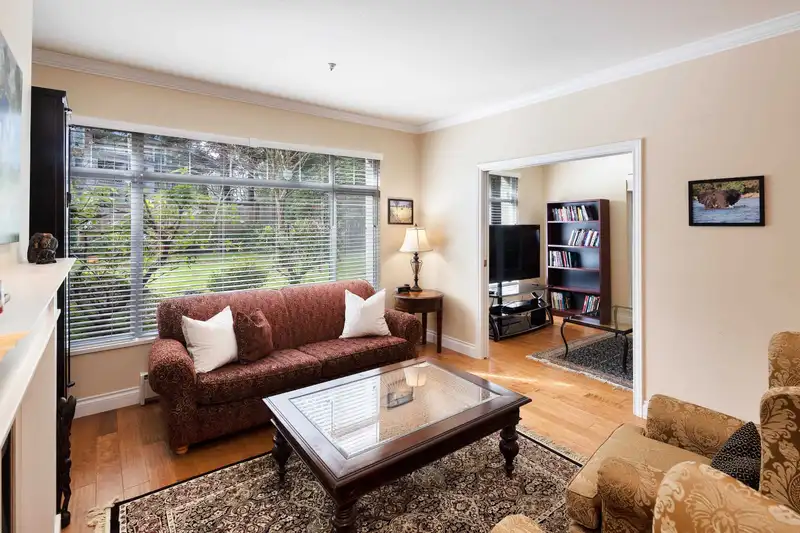 125 5735 HAMPTON PLACE - photo 2 of 36