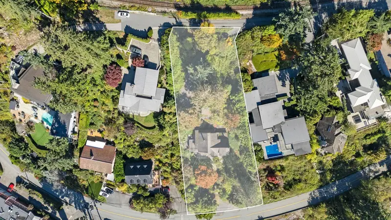 3721 SUNSET LANE - photo 2 of 25