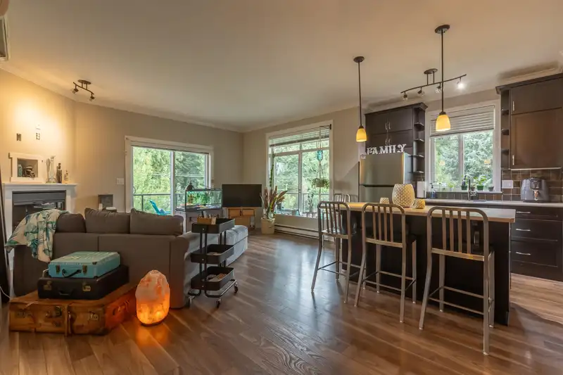 410 2038 SANDALWOOD CRESCENT - photo 2 of 37