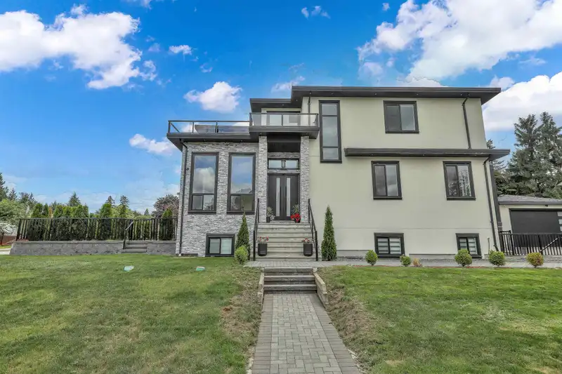 1938 CONNAUGHT AVENUE - photo 1 of 40