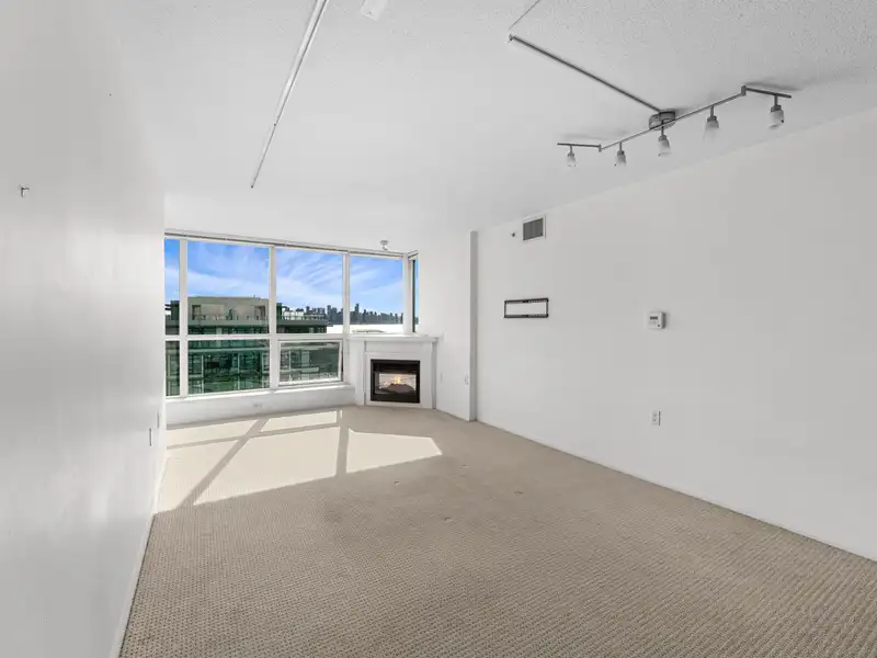 1404 188 E ESPLANADE - photo 4 of 36