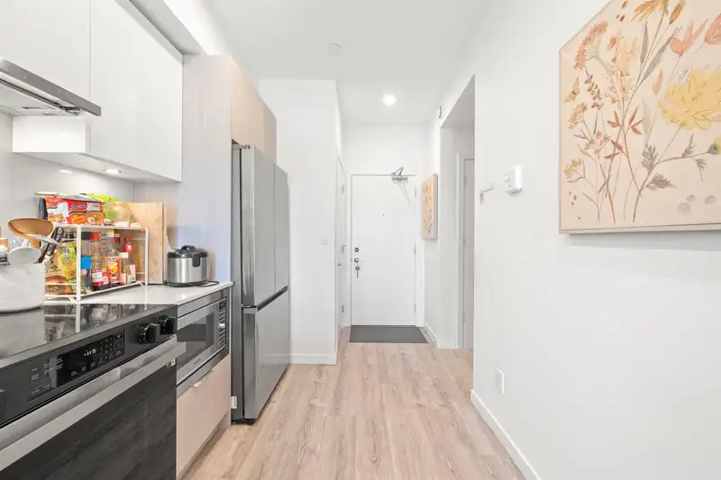 305 10828 139A STREET - photo 2 of 27
