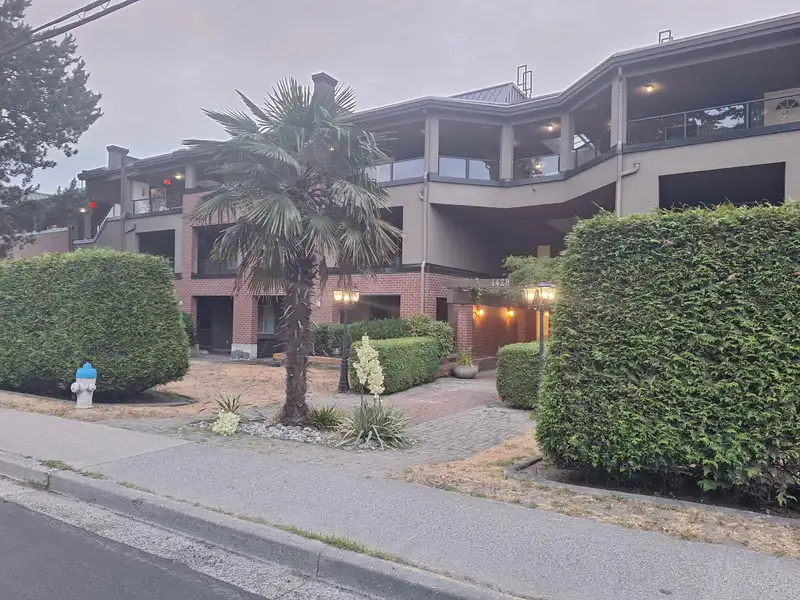 207 1428 56 STREET - photo 2 of 18