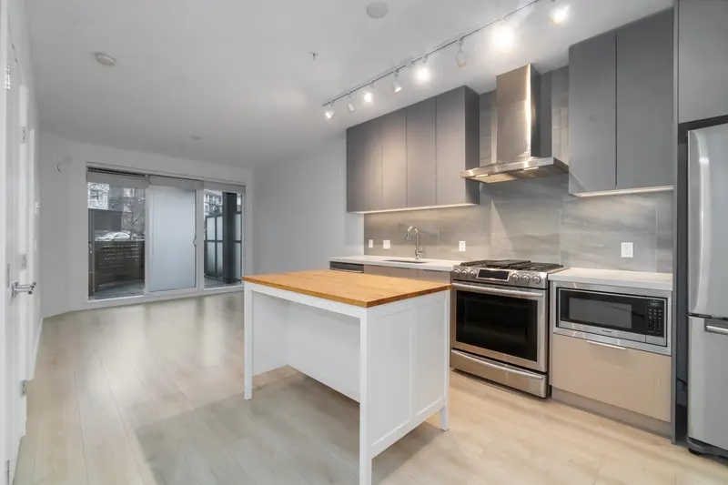 114 603 REGAN AVENUE - photo 3 of 24